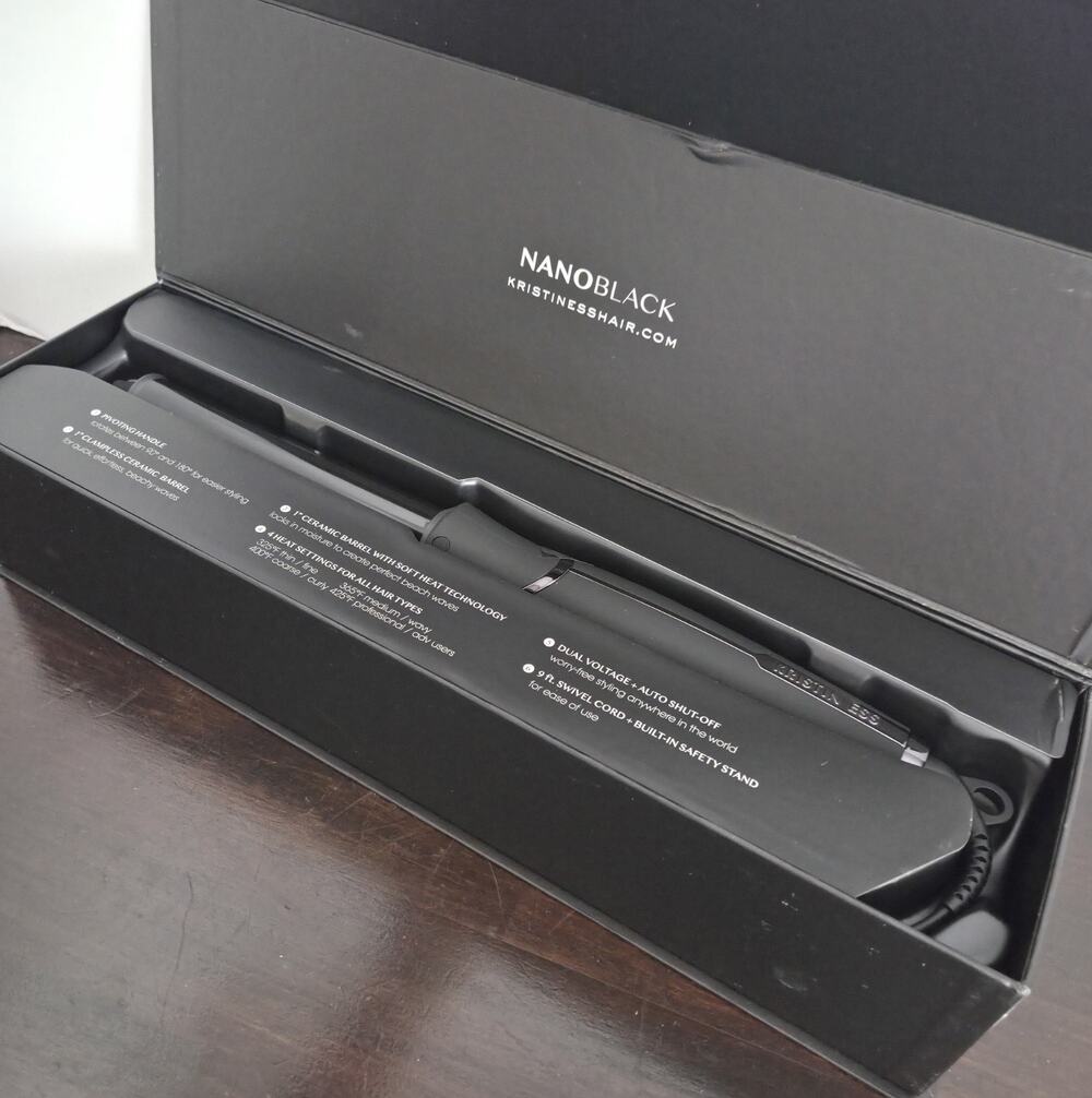 Kristin Ess Hair NANOBlack 1” Soft Wave Pivoting Wand Curling Iron Model KES0338